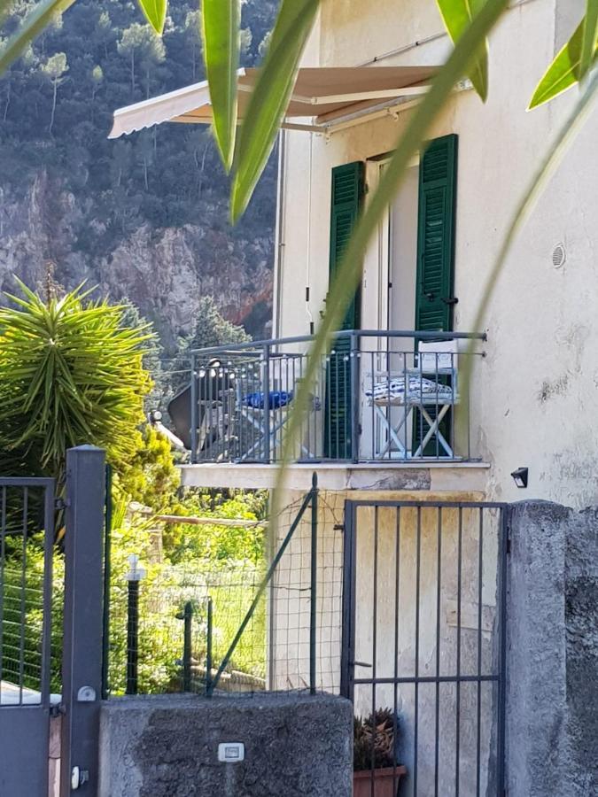 Mini Ca Del Borgo Apartment Finale Ligure Exterior foto